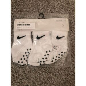 Nike Baby Gripper Socks Size 6-12 Months White 3 pack